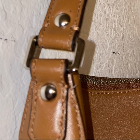 Coach Charlie Hobo Shoulder Bag EUC - Picture 8 of 9